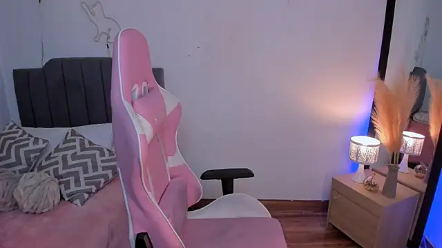 Amy joones online show from 04.20.26