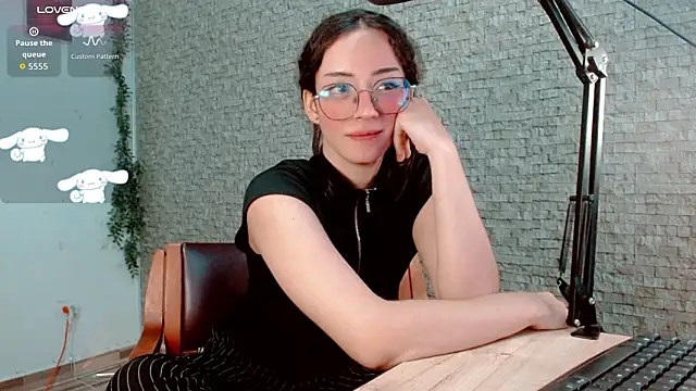 Snapshot of emma_unu chatting on 02.25.26 emma unu online show from 02.25.26