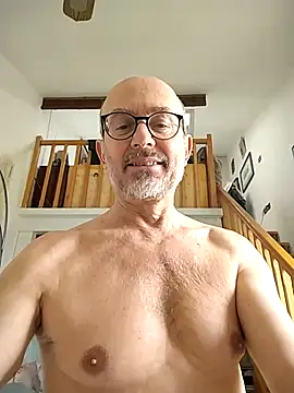Snapshot of MadProfessor chatting on 02.28.25 MadProfessor online show from 02.28.25
