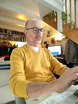 Snapshot of MadProfessor chatting on 03.13.25 MadProfessor online show from 03.13.25