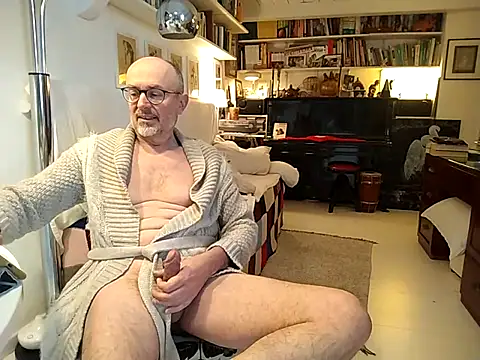Snapshot of MadProfessor chatting on 03.18.25 MadProfessor online show from 03.18.25