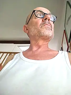 Snapshot of MadProfessor chatting on 09.24.25 MadProfessor online show from 09.24.25