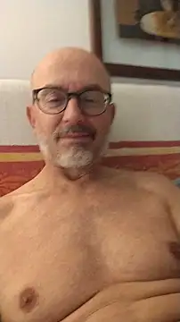 Snapshot of MadProfessor chatting on 10.20.25 MadProfessor online show from 10.20.25