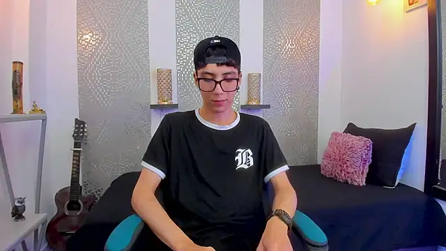 Nikolay Gregori online show from 02.18.25