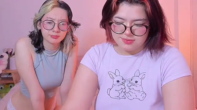 Snapshot of Gaby_Danna chatting on 02.23.25 Gaby Danna online show from 02.23.25