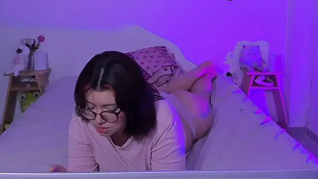 Snapshot of Gaby_Danna chatting on 03.01.25 Gaby Danna online show from 03.01.25