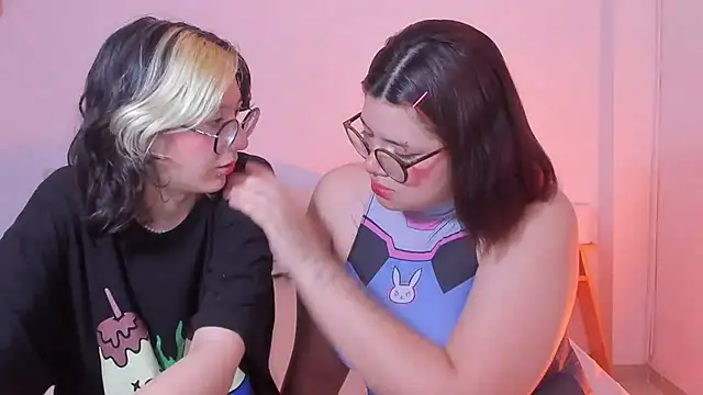 Snapshot of Gaby_Danna chatting on 03.11.25 Gaby Danna online show from 03.11.25