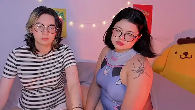 Snapshot of Gaby_Danna chatting on 09.16.25 Gaby Danna online show from 09.16.25