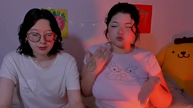 Snapshot of Gaby_Danna chatting on 11.19.25 Gaby Danna online show from 11.19.25