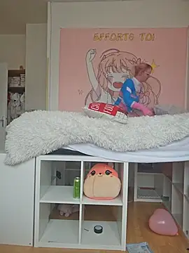 Snapshot of LaskaLeRoomba chatting on 03.12.25 LaskaLeRoomba online show from 03.12.25