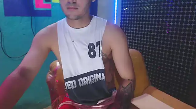 Snapshot of xxxxhotxoxo chatting on 12.15.24 xxxxhotxoxo online show from 12.15.24