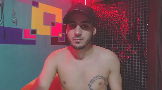 Snapshot of xxxxhotxoxo chatting on 03.17.25 xxxxhotxoxo online show from 03.17.25