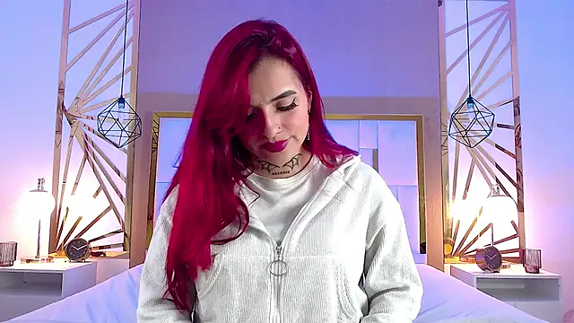 Snapshot of valeriee_millerr_ chatting on 12.06.24 valeriee millerr online show from 12.06.24