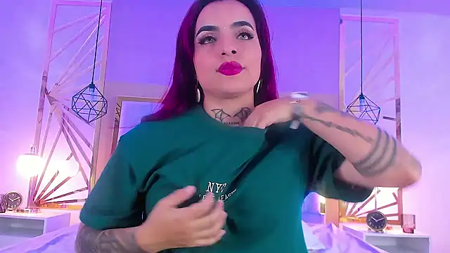 Snapshot of valeriee_millerr_ chatting on 12.27.24 valeriee millerr online show from 12.27.24