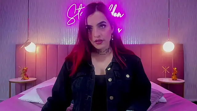Snapshot of valeriee_millerr_ chatting on 01.07.25 valeriee millerr online show from 01.07.25