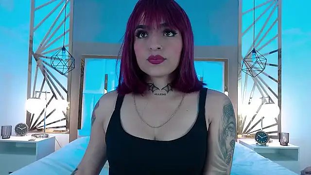 Snapshot of valeriee_millerr_ chatting on 01.21.25 valeriee millerr online show from 01.21.25