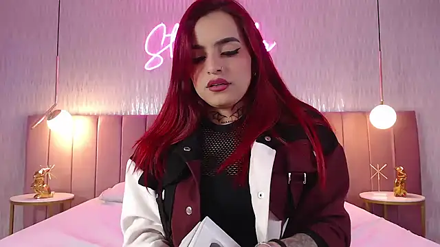 Snapshot of valeriee_millerr_ chatting on 01.27.25 valeriee millerr online show from 01.27.25
