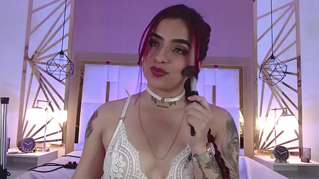 Snapshot of valeriee_millerr_ chatting on 02.18.25 valeriee millerr online show from 02.18.25