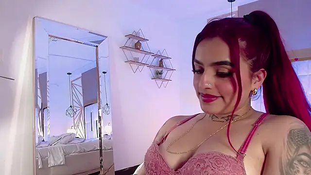 Snapshot of valeriee_millerr_ chatting on 02.19.25 valeriee millerr online show from 02.19.25