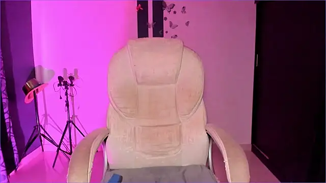 CandyLatinHott online show from 10.12.25