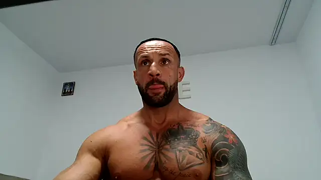 Magnificmuscles89 online show from 10.26.25
