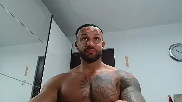 Magnificmuscles89 online show from 01.31.26