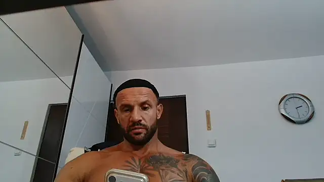 Snapshot of Magnificmuscles89 chatting on 06.28.26 Magnificmuscles89 online show from 06.28.26