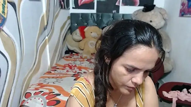 manzanahot9 online show from 02.24.26