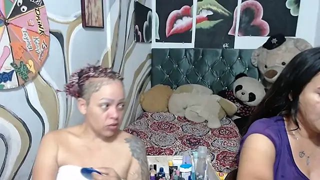 manzanahot9 online show from 04.04.26