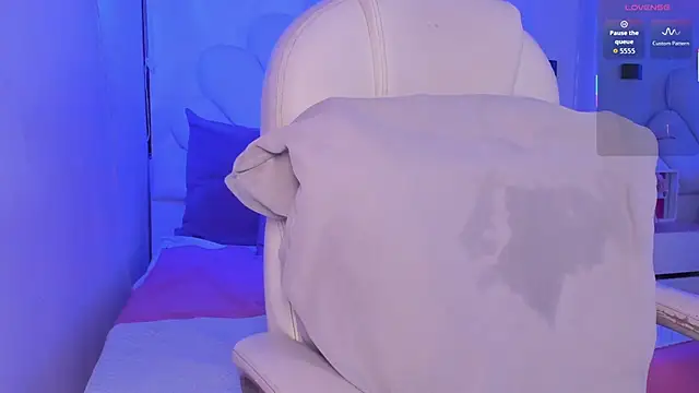 kitty roouse online show from 01.11.26