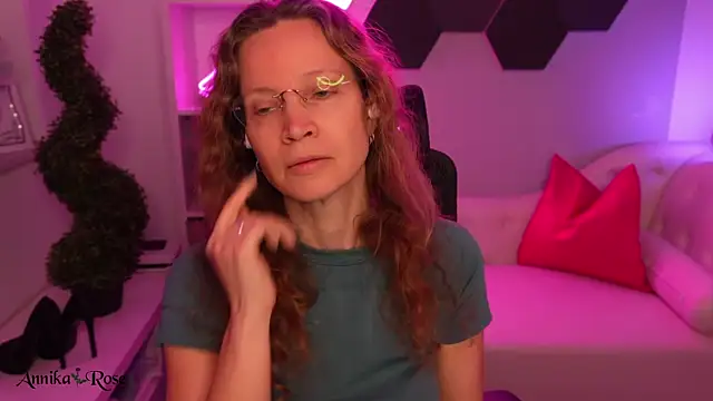 AnnikaRose online show from 02.08.26