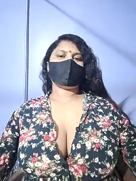 Snapshot of Baby_Sexy_10 chatting on 10.29.25 Baby Sexy 10 online show from 10.29.25