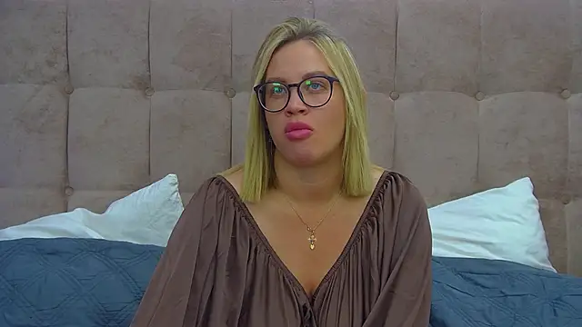 MariaNeumann online show from 11.29.25