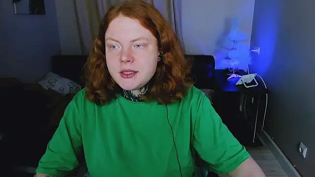 Snapshot of Cassie_xKiss chatting on 12.20.25 Cassie xKiss online show from 12.20.25