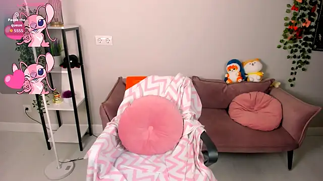 Snapshot of Cassie_xKiss chatting on 02.28.26 Cassie xKiss online show from 02.28.26