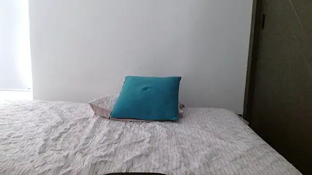 Snapshot of scarleth_xue chatting on 11.28.25 scarleth xue online show from 11.28.25