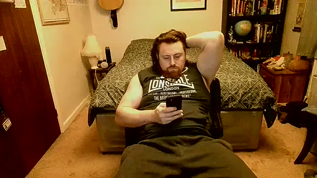 Snapshot of Hairy_Guy30 chatting on 02.20.25 Hairy Guy30 online show from 02.20.25