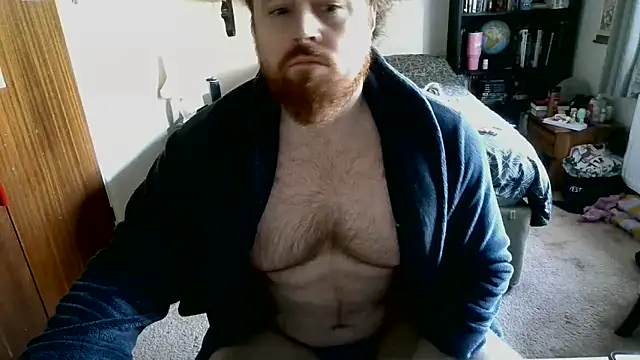 Snapshot of Hairy_Guy30 chatting on 10.06.25 Hairy Guy30 online show from 10.06.25