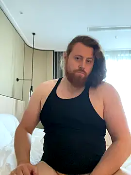 Snapshot of Hairy_Guy30 chatting on 10.31.25 Hairy Guy30 online show from 10.31.25