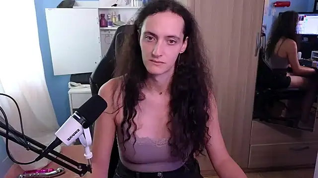 MemiKouki online show from 09.22.25