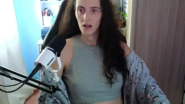 MemiKouki online show from 10.30.25