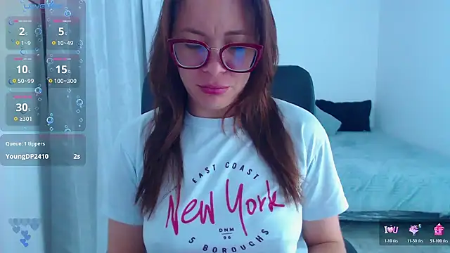 SharonR1 online show from 11.26.25