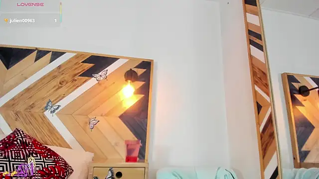 Kathaleiya Ozz online show from 10.25.25