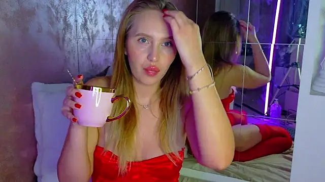 Snapshot of lexy_a chatting on 11.14.25 lexy a online show from 11.14.25