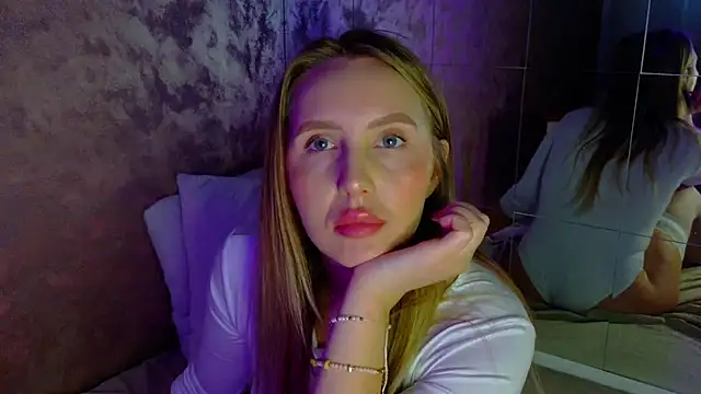 Snapshot of lexy_a chatting on 11.20.25 lexy a online show from 11.20.25