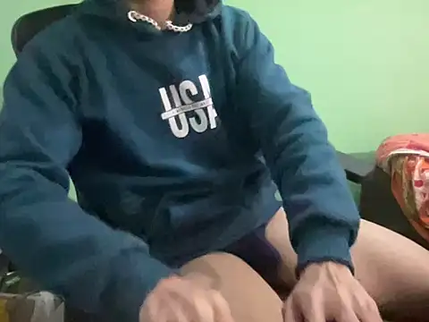 Snapshot of hot_asian_boy chatting on 12.05.24 hot asian boy online show from 12.05.24