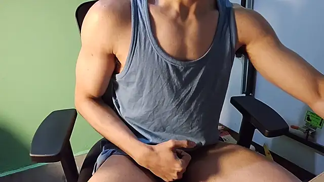 Snapshot of hot_asian_boy chatting on 02.21.25 hot asian boy online show from 02.21.25