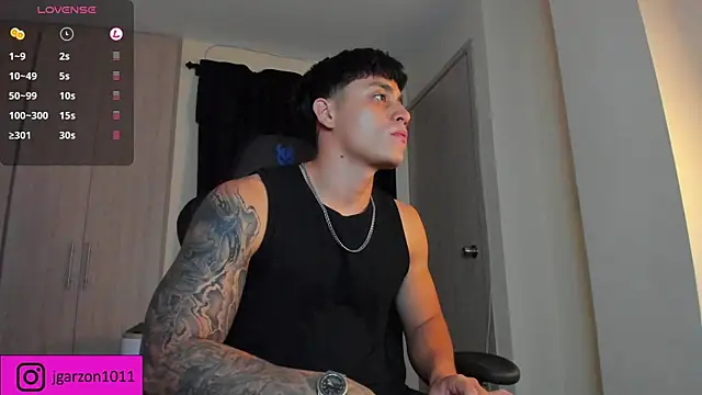 Snapshot of _joansoto chatting on 03.12.25 joansoto online show from 03.12.25