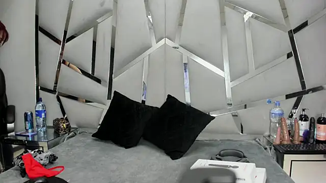 Catherinee69 x online show from 01.10.26