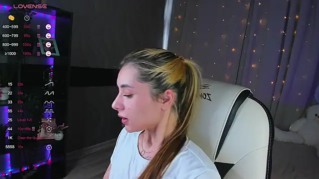 DarlaLike online show from 03.23.25